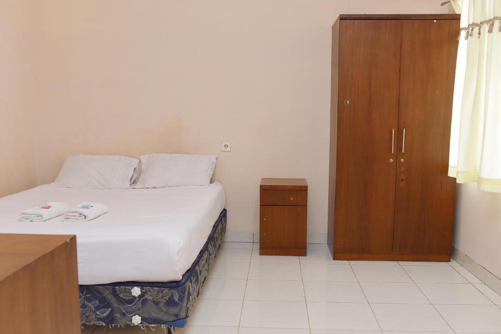 Al-Ghani Syariah Mitra RedDoorz - Camera Doppia Standard