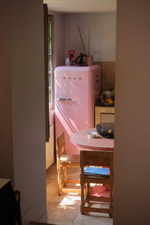 Honest Review of the Pink Smeg Fridge - Country Peony 