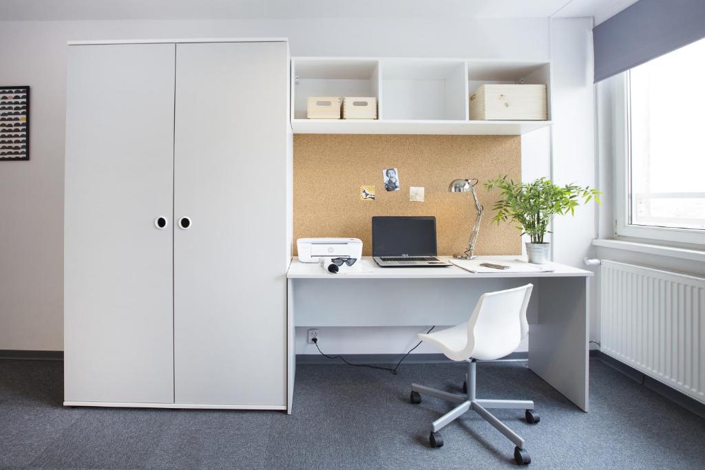 
Single Room with Private Bathroom
