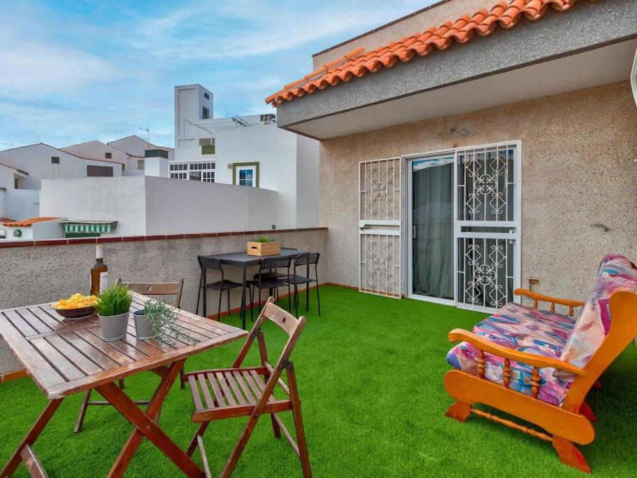 Los Cristianos terrace by Clabao
