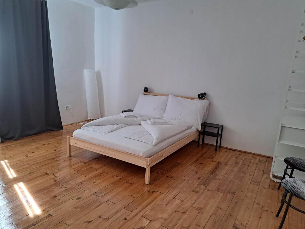 Tarcal Apartman - Two-Bedroom Apartment