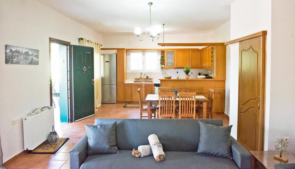 Alexander's Garden House, Oropos (updated prices 2024)