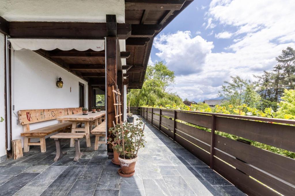 Balkón nebo terasa v ubytování Chalet Luis