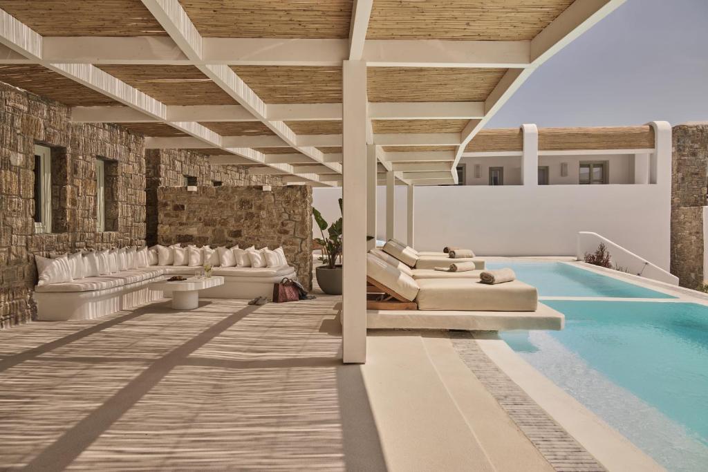 Gallery image of Yi Hotel Mykonos in Elia Beach