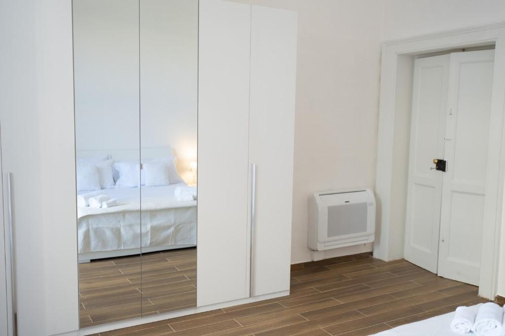 Palazzo Manzoni Apartments - 16