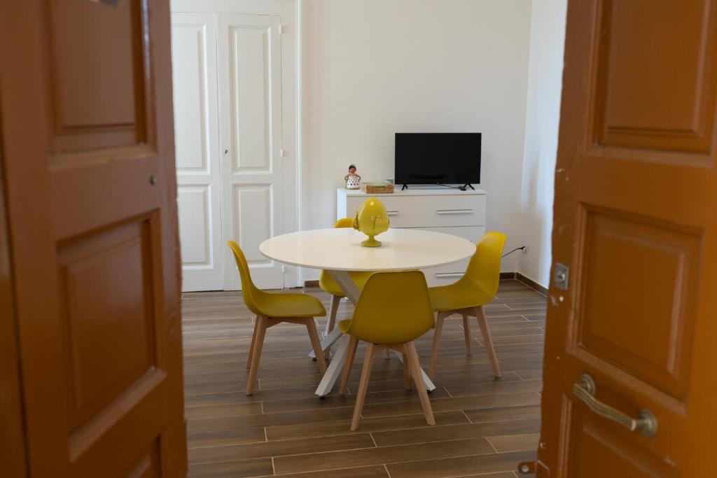 Palazzo Manzoni Apartments - 3