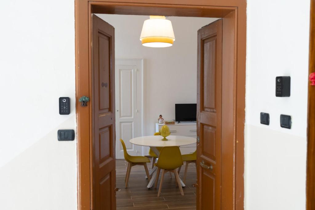 Palazzo Manzoni Apartments - 2