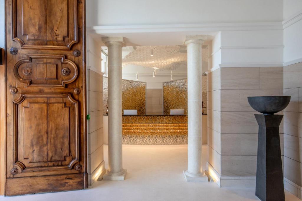 Rose Garden Palace Roma by OMNIA hotels - Resim 36