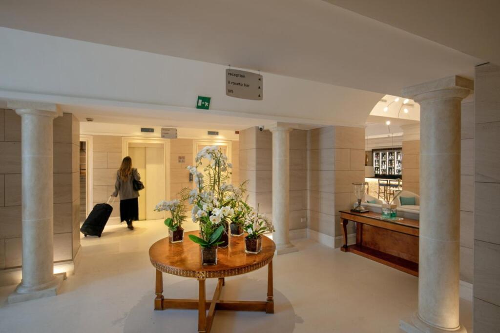 Rose Garden Palace Roma by OMNIA hotels - Resim 37