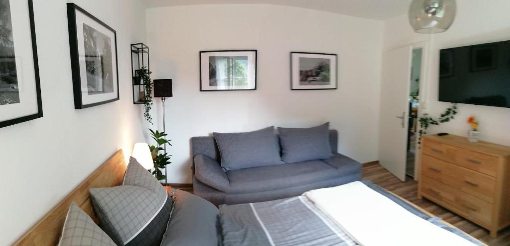 TV a/nebo společenská místnost v ubytování Ferienhaus Tauernblick