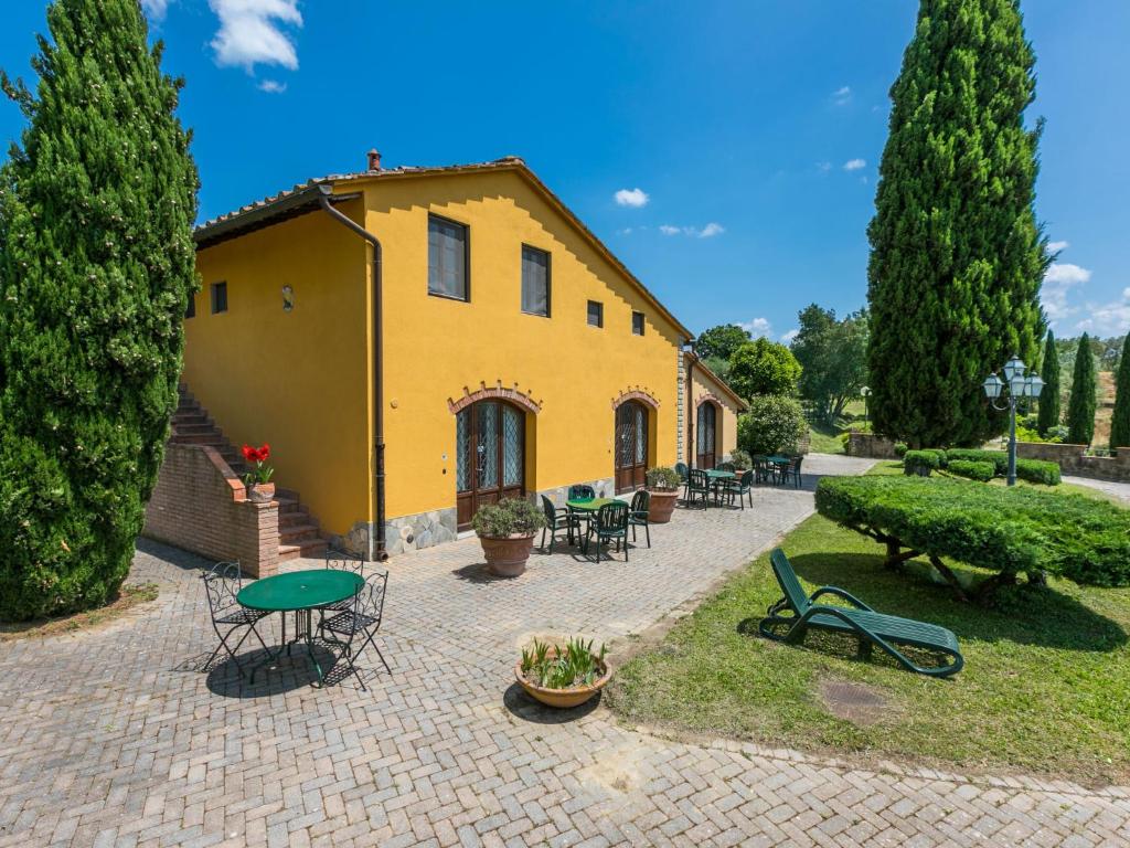 Vonkajšia záhrada v ubytovaní Apartment Montereggi-7 by Interhome