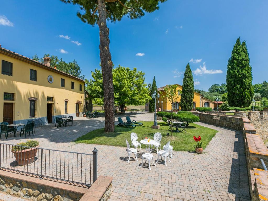 Zahrada ubytování Apartment Montereggi-4 by Interhome