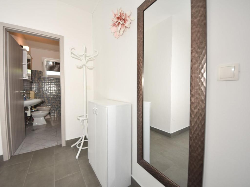 Kúpeľňa v ubytovaní Apartment Vesela-2 by Interhome