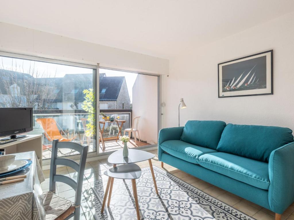 TV a/nebo společenská místnost v ubytování Apartment Maison Port En Dro-2 by Interhome