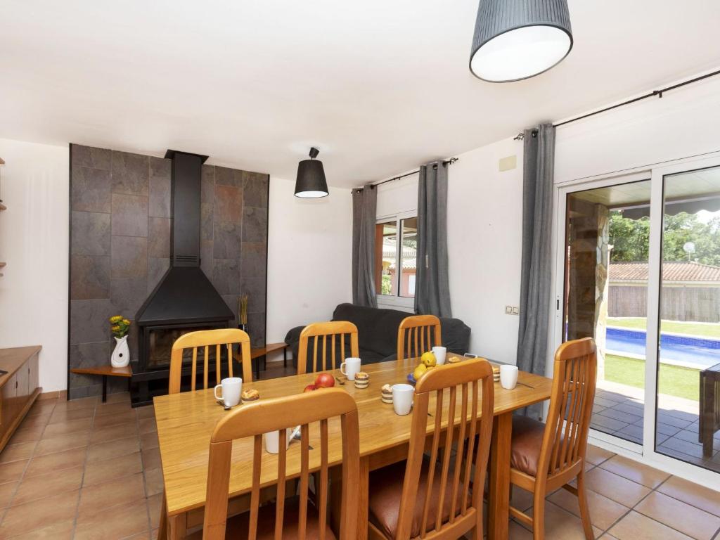 Bazén v ubytování Holiday Home Montverde by Interhome nebo v jeho okolí