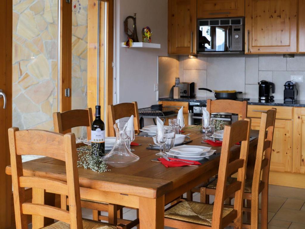Kuchyň nebo kuchyňský kout v ubytování Apartment Domaine des Reines A2 by Interhome
