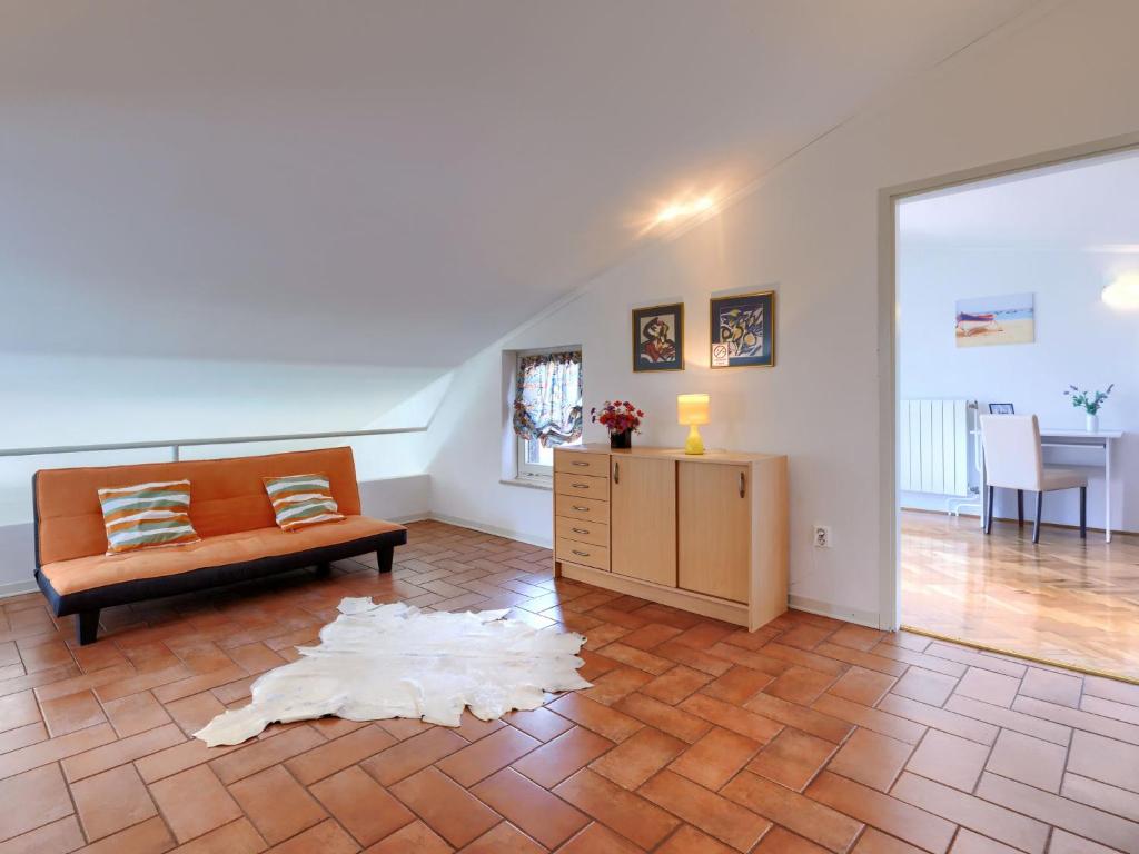 Posezení v ubytování Holiday Home Suncana by Interhome