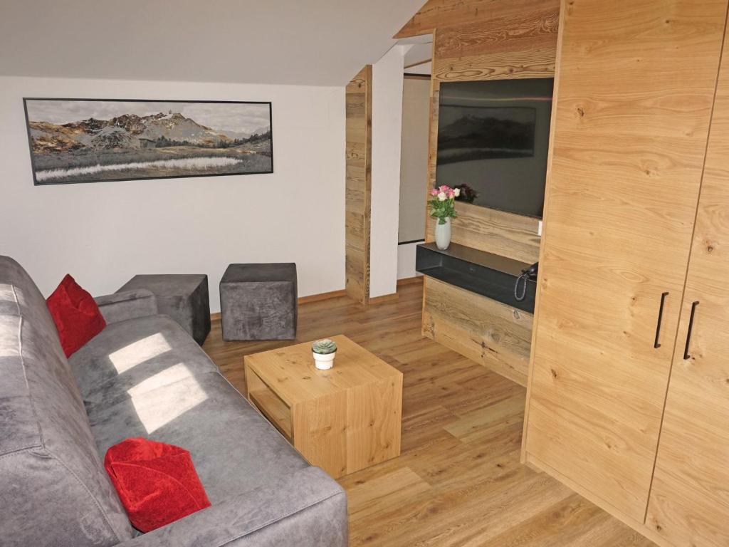 Kuchnia lub aneks kuchenny w obiekcie Apartment Ladis-7 by Interhome