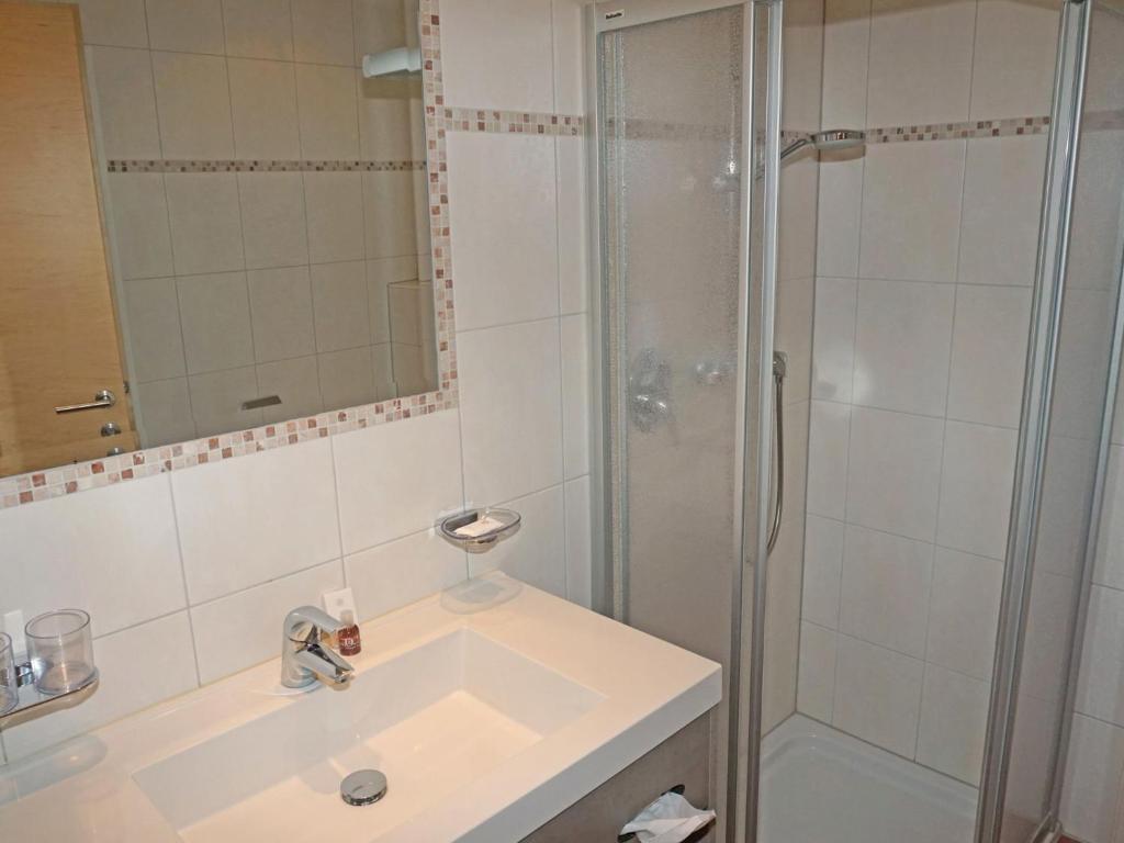 Łazienka w obiekcie Apartment Ladis-7 by Interhome