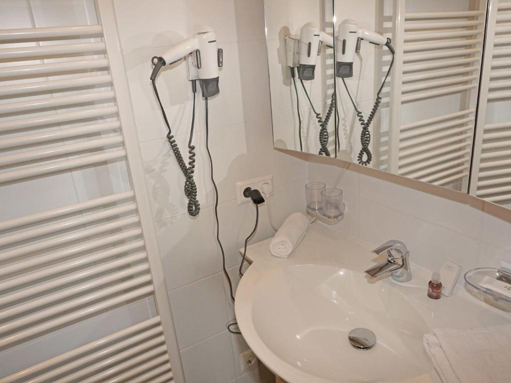 A bathroom at Apartment Ladis-11 by Interhome