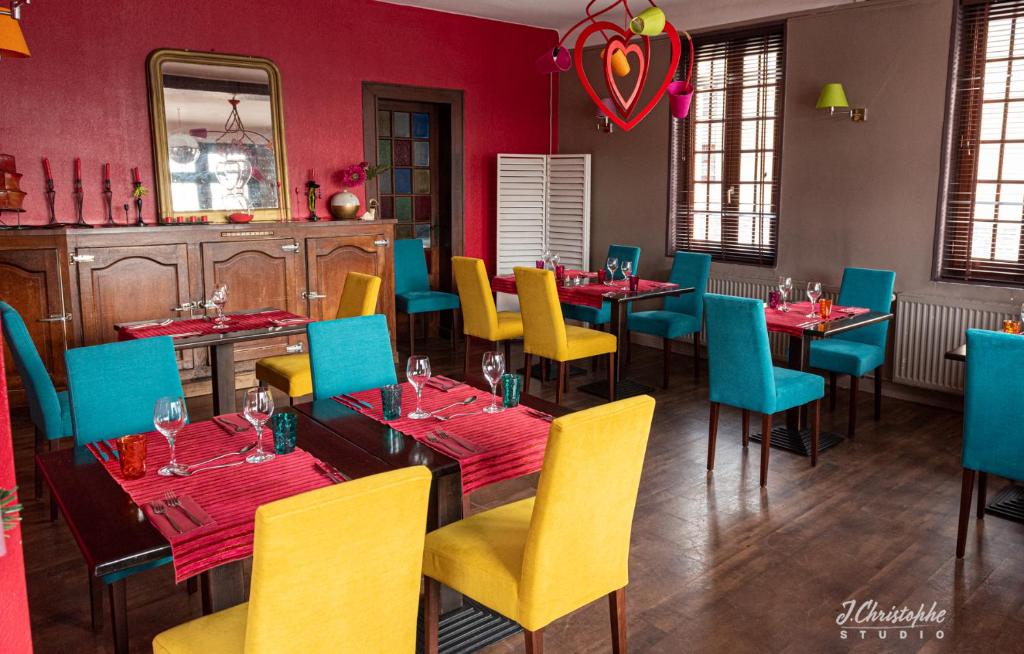 Logis - Hotel & Restaurant La Corne d 'Abondance - Triple Chambre