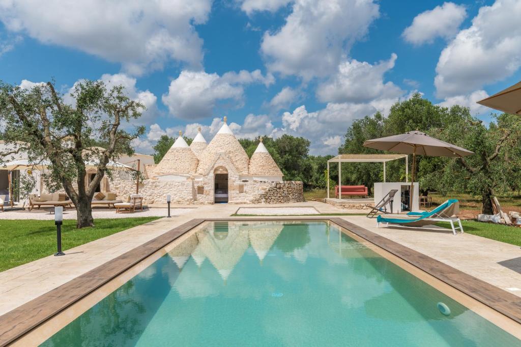 an image of a swimming pool at a house at Trullo Don Giulio in Francavilla Fontana