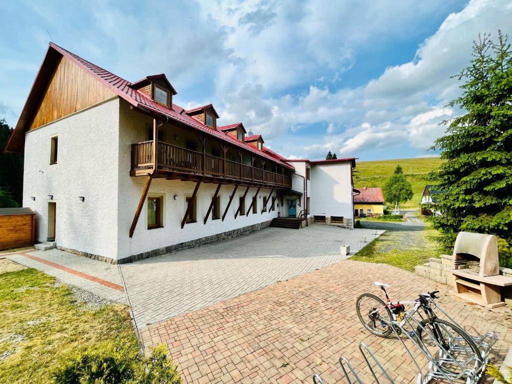 Budova, kde se apartmán nachází
