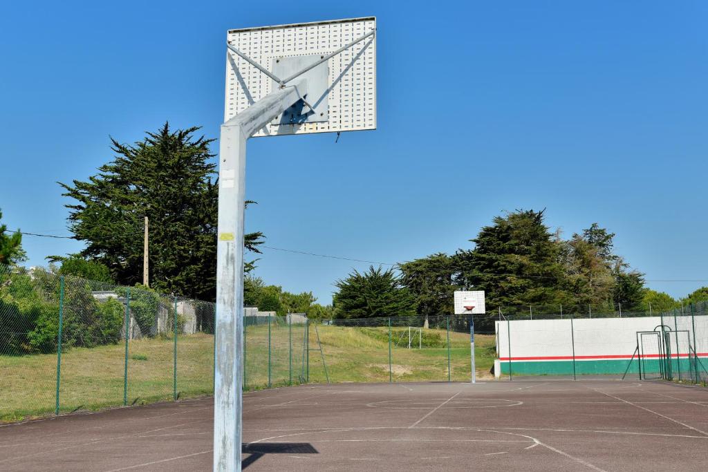 Tenis a/nebo squash v ubytování Cap Frehel gîte 4 personnnes nebo okolí