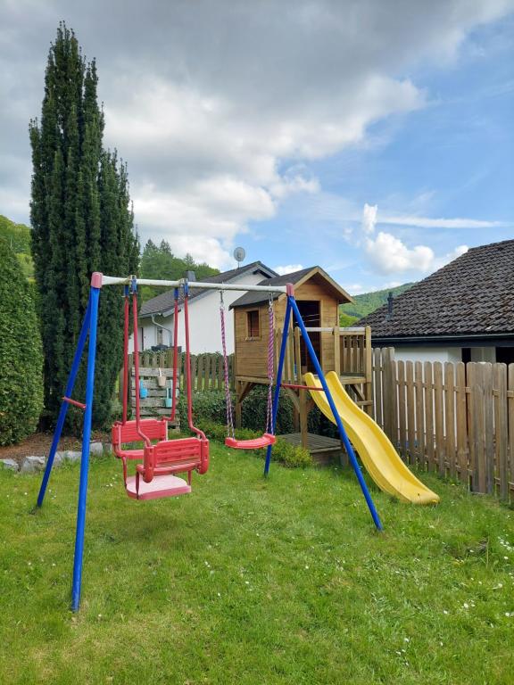 Herní místnost nebo prostor pro děti v ubytování Ferienhaus Weitblick