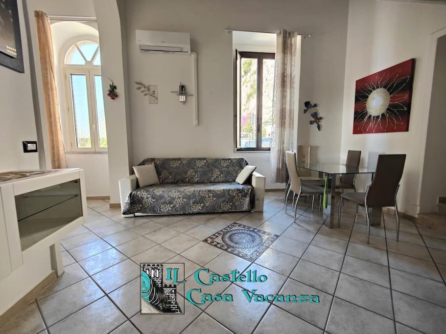Гостиная зона в Il Castello casa vacanza