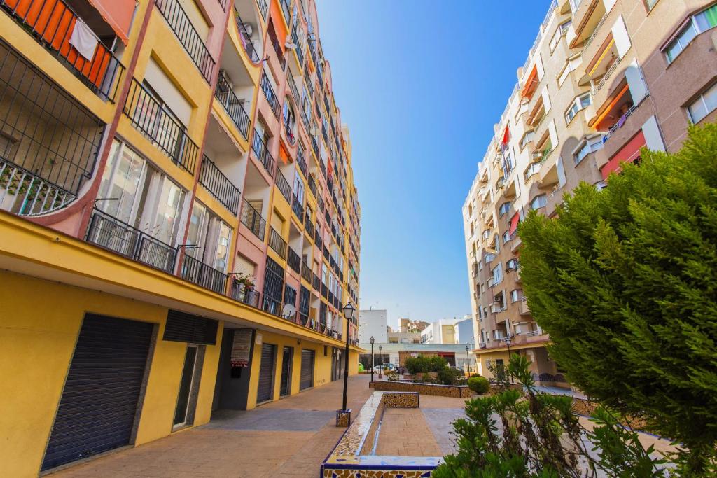 087 Sky Studio - Alicante Holiday, Torrevieja – Updated 2023 ...