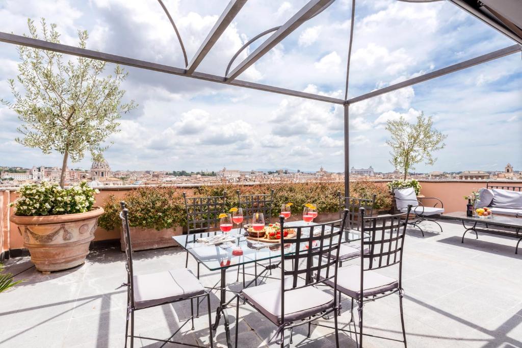 Balkón alebo terasa v ubytovaní The Best Rent - Spacious apartment with terraces with panoramic view of Rome