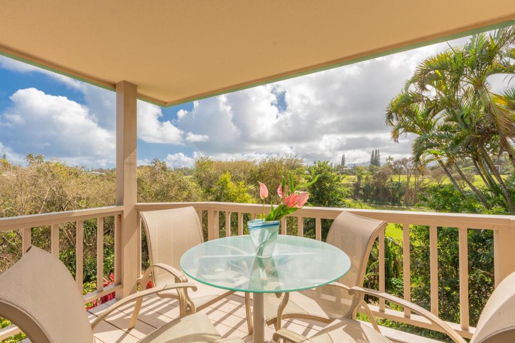 Balkón nebo terasa v ubytování Hanalei Bay Villa Cottage 2Br 2Ba with Mountain Views HBV24