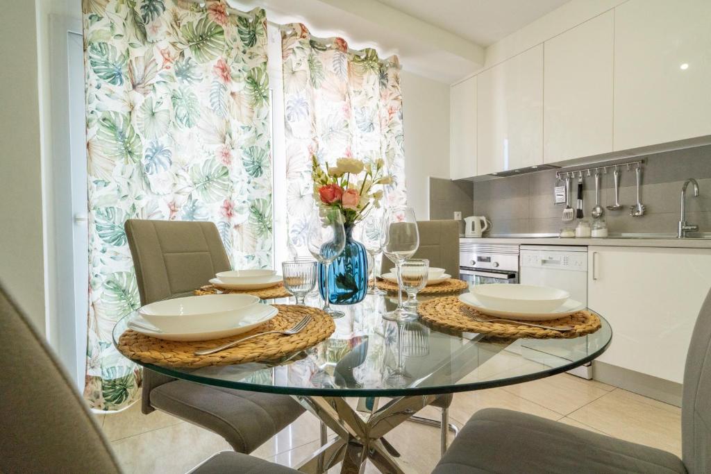 Apartamentos Penthouse Marte by Pajarito Holidays en Los Cristianos, Tenerife