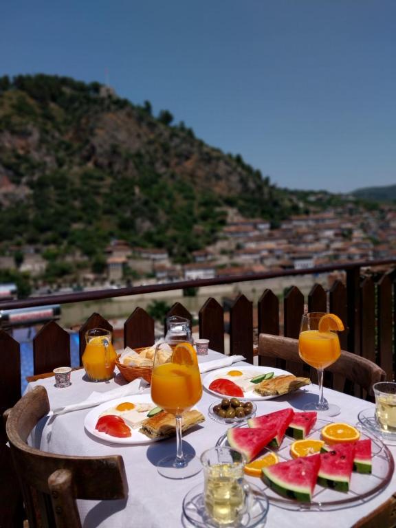 Menjar a l'hotel o a prop