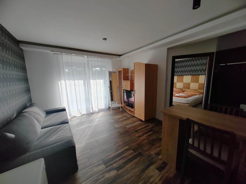 Televízia a/alebo spoločenská miestnosť v ubytovaní City panzió