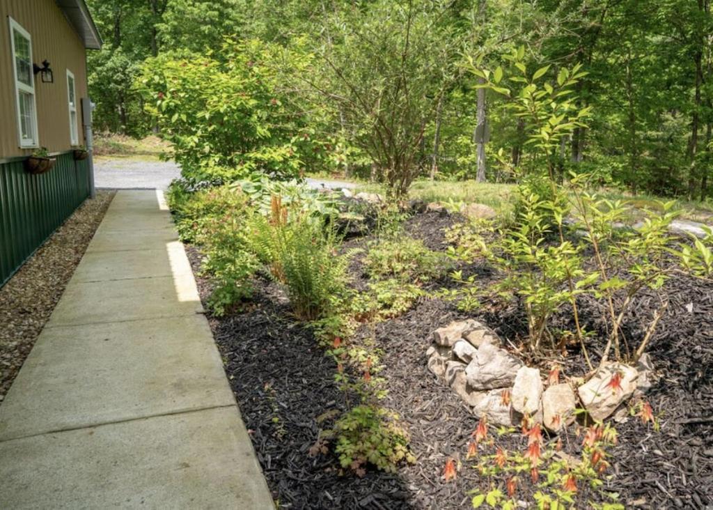 Mockingbird Mountain Spa and Retreat photo