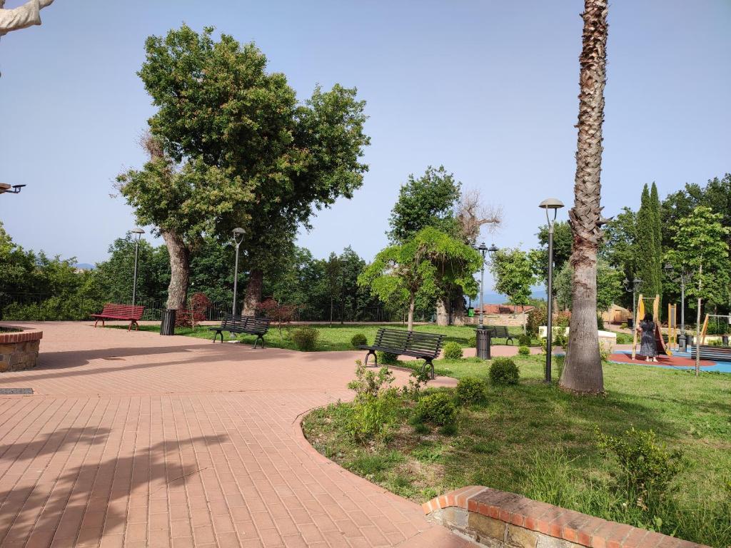 A garden outside I Colori del Tramonto Apartment