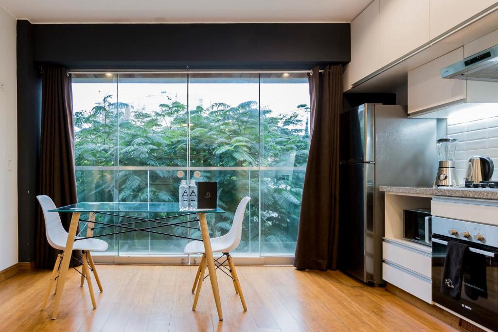Las Mimosas by Wynwood House - Deluxe Queen Studio