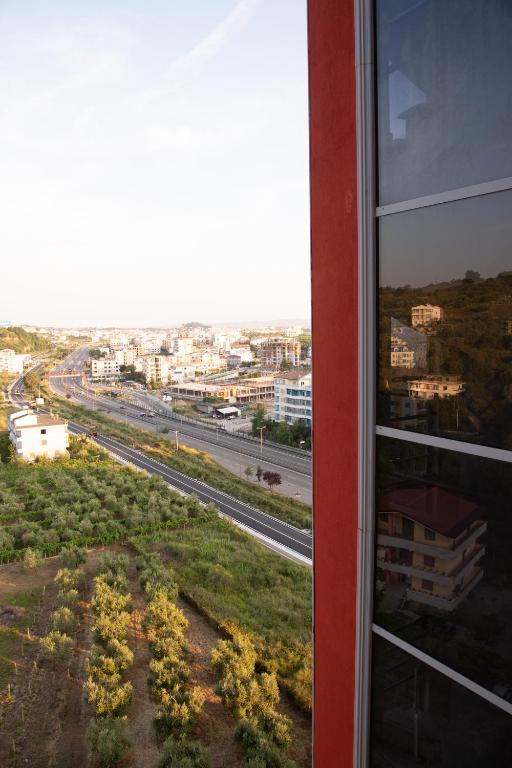 Lulu Suites - Olive - Image 6
