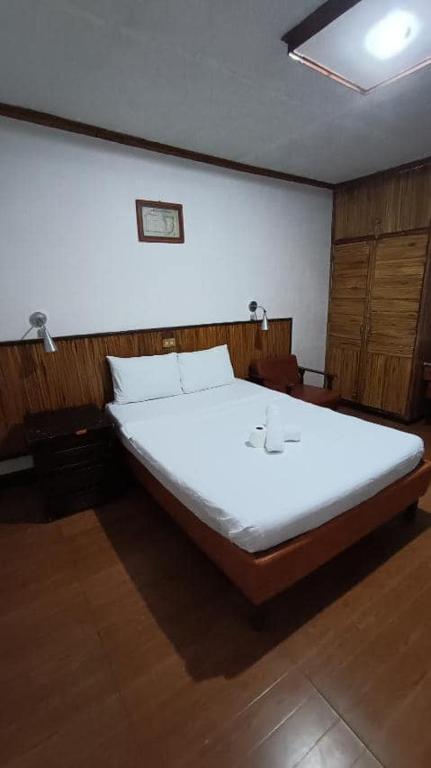 Postel nebo postele na pokoji v ubytování 2 Hotel Saleh