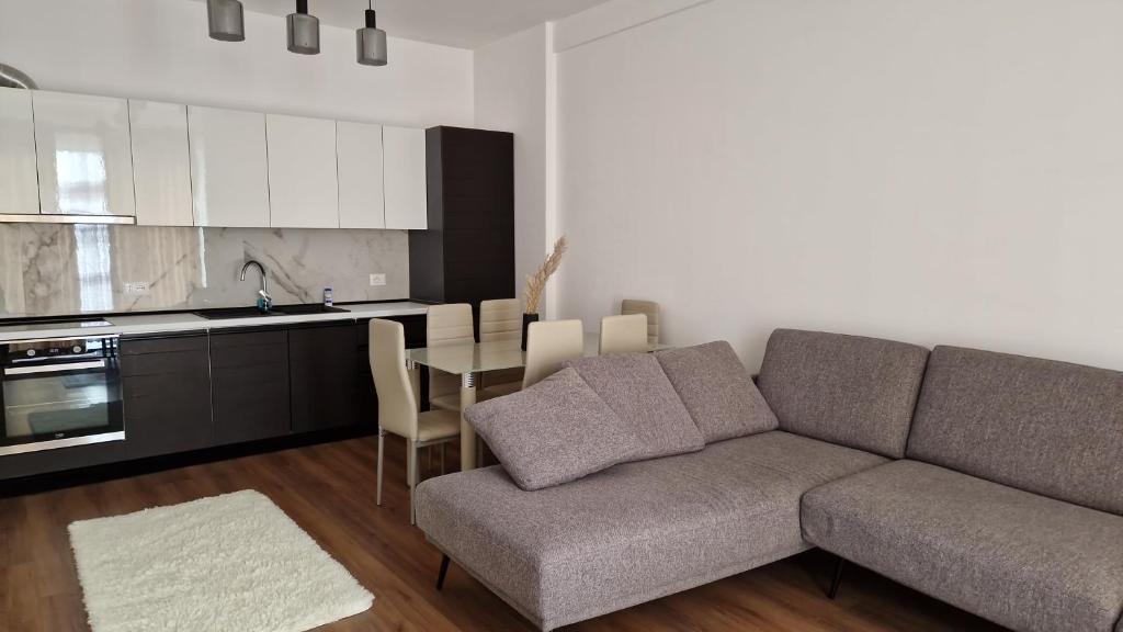 Deluxe Apartment No 9 - Image 4