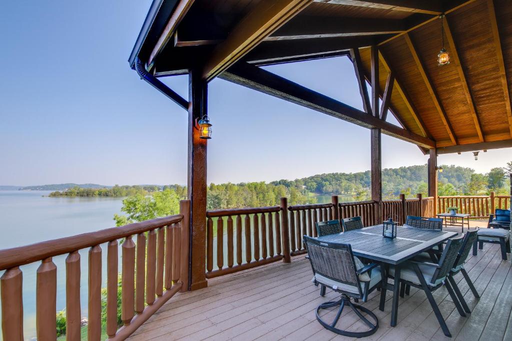 FamilyFriendly Dandridge Home with Lake Views!, Dandridge (updated