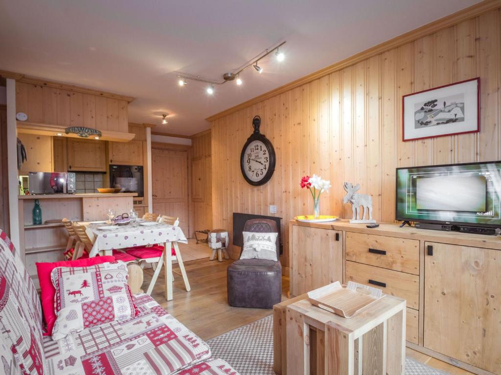 Kuchyňa alebo kuchynka v ubytovaní Appartement 3 étoiles proche des pistes à Chamonix avec parking - FR-1-343-163