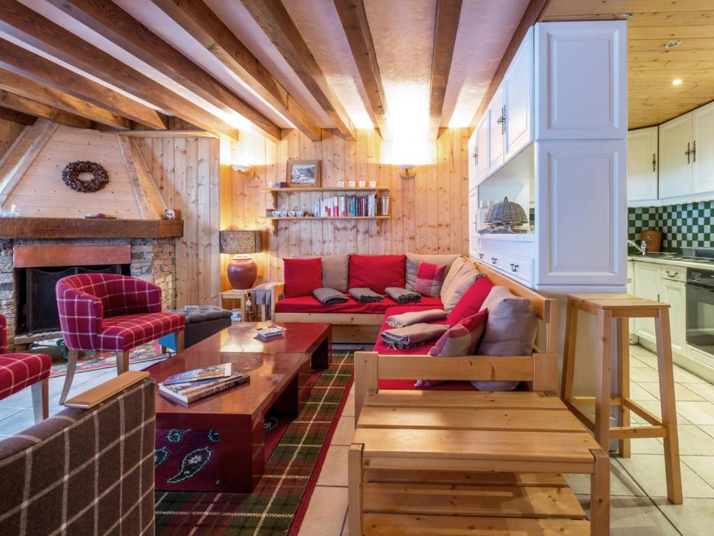 Chalet rustique chaleureux avec cheminée à Val-d'Isère – photo 13