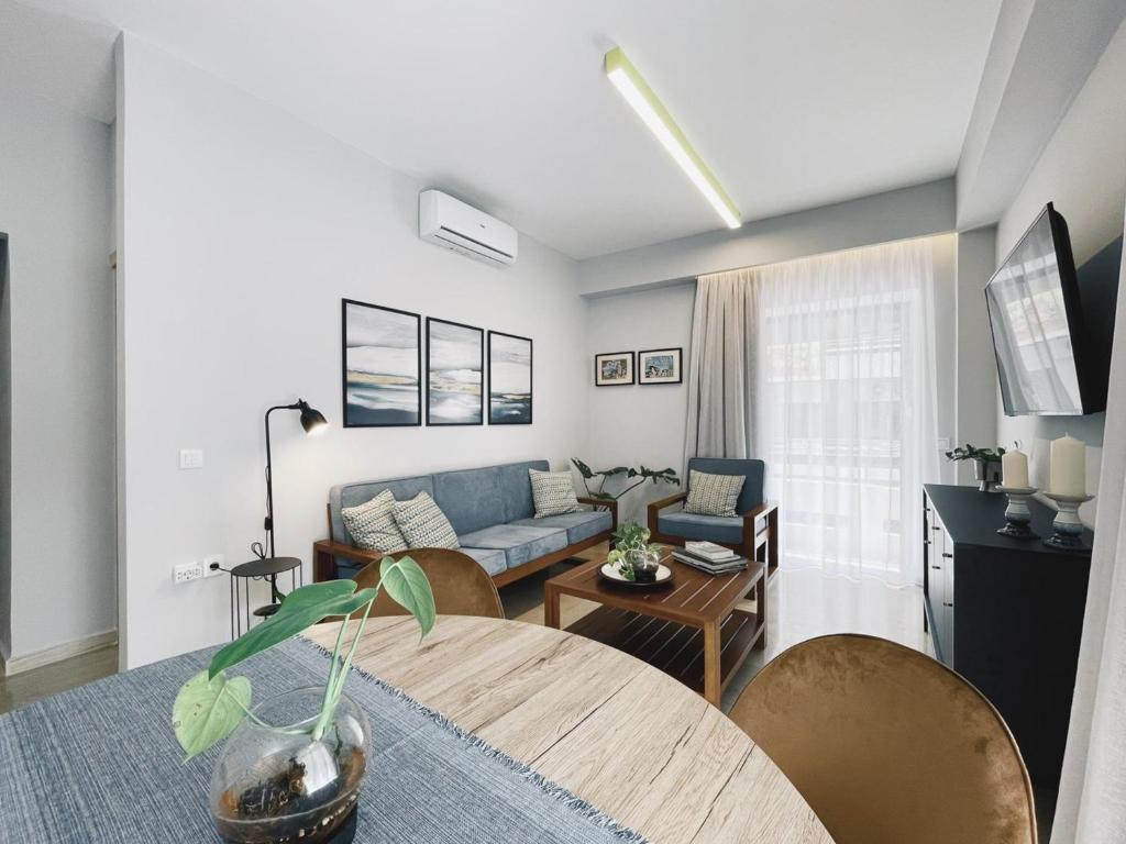 Urban Hive Chania, Your City Basecamp - Fiber Wifi