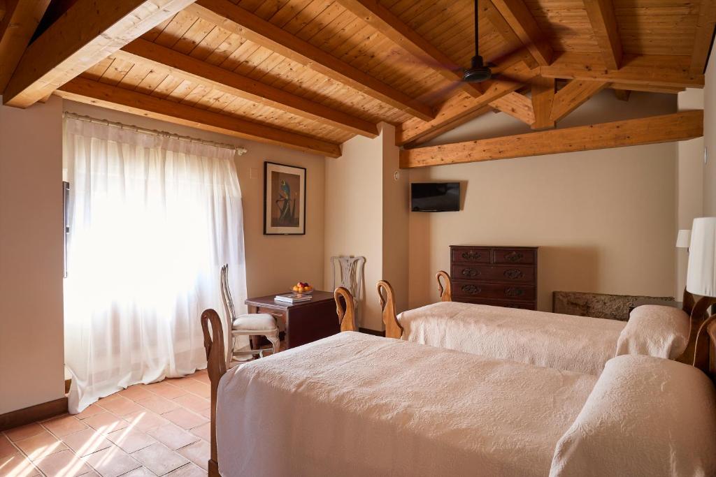 Los Apartamentos del Palacio - Квартира С Двойными Близняшками