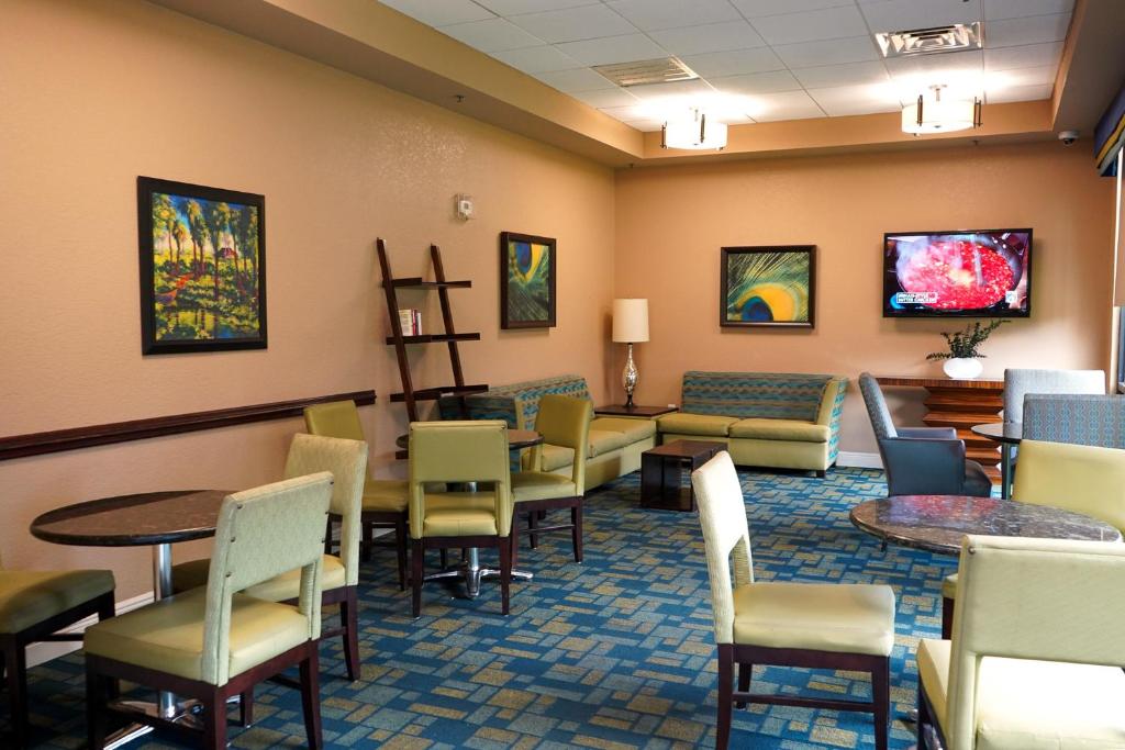 Rosen Inn International Near The Parks photo