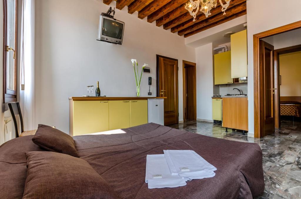Venice Apartments - Two-Bedroom Apartment (5 Adults)