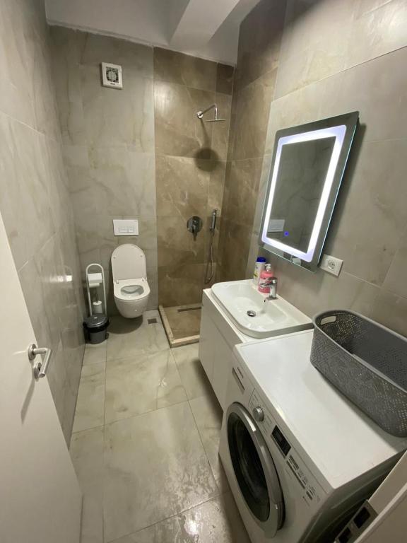 New and Comfy Studio with Mountain View at 'Mangalem21 Complex' - Imazhi 3